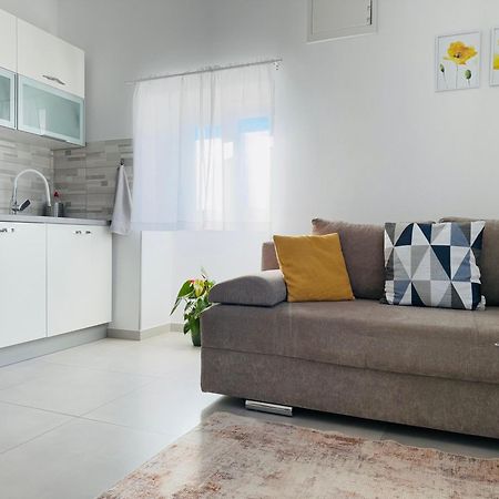Apartment Erika - For 2 Near The Beach PUY 외부 사진